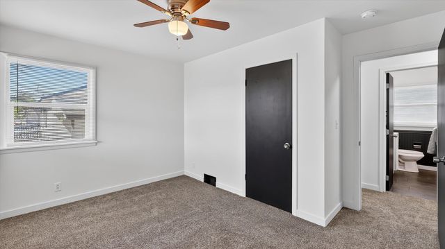 4807 W Hoffman Pl, Spokane, WA 99205