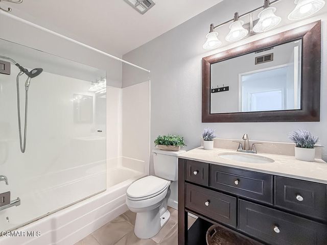 1915 Woodside Drive, Thousand Oaks, CA 91362