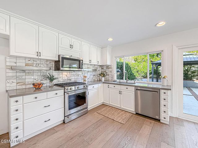 1915 Woodside Drive, Thousand Oaks, CA 91362
