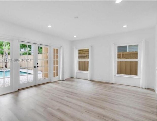 3047 Day Ave 1, Miami, FL 33133