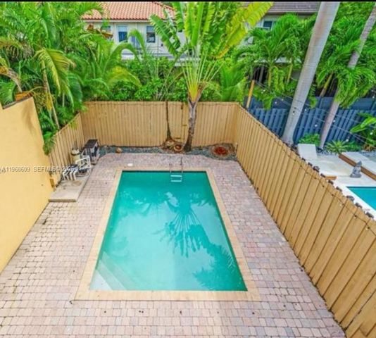 3047 Day Ave 1, Miami, FL 33133