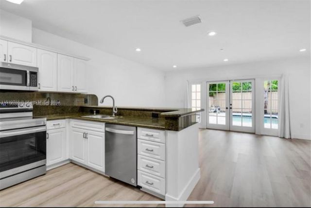 3047 Day Ave 1, Miami, FL 33133