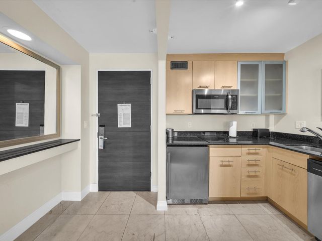 2670 E Sunrise Boulevard 520, Fort Lauderdale, FL 33304