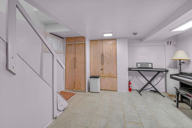 39-12 215TH Place, Bayside, NY 11361