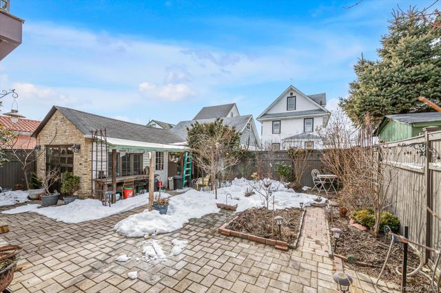 39-12 215TH Place, Bayside, NY 11361