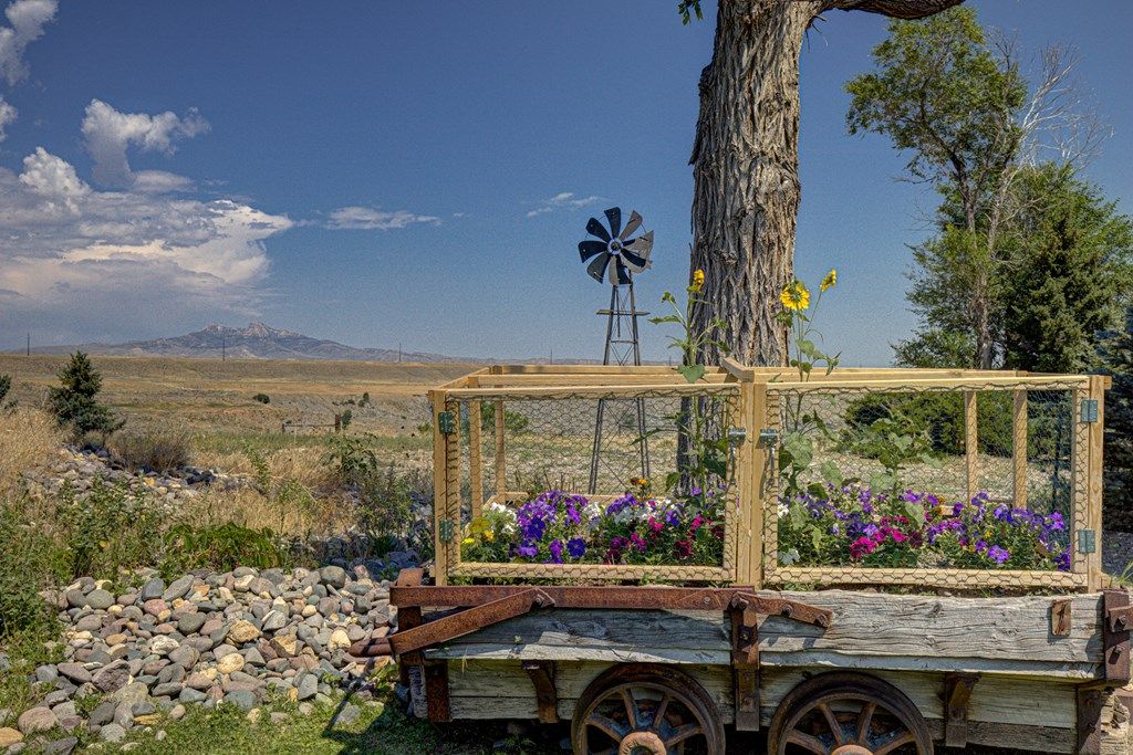 1531 Gulch St, Cody, WY 82414 photo 29