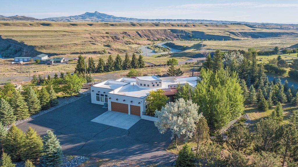 1531 Gulch St, Cody, WY 82414 photo 4