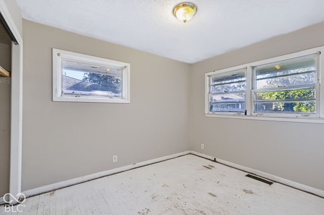 7665 E 52nd Street, Indianapolis, IN 46226