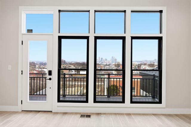 100 W 13th Street, Newport, KY 41071