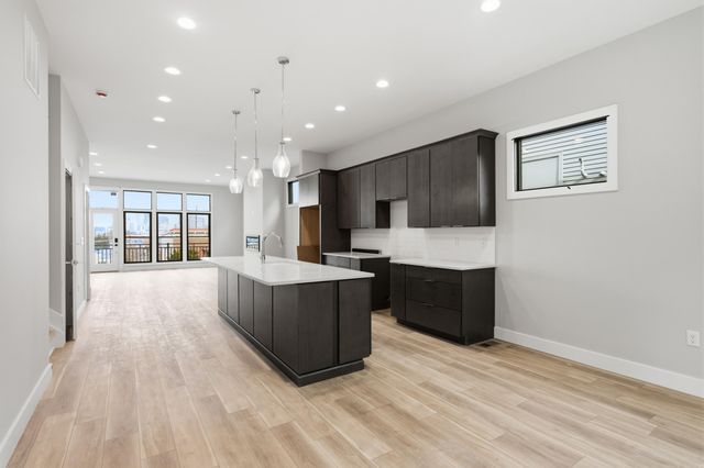 100 W 13th Street, Newport, KY 41071