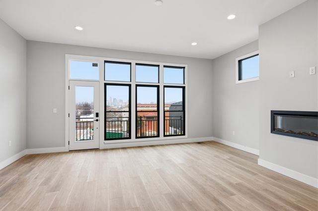 100 W 13th Street, Newport, KY 41071