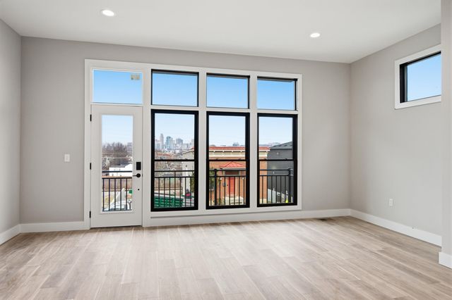 100 W 13th Street, Newport, KY 41071