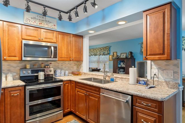 9066 N GOLFVIEW DRIVE, Citrus Springs, FL 34434