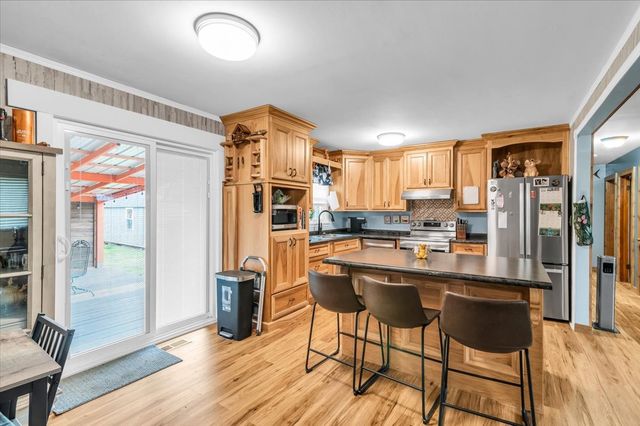 102 Edgewater Dr, Winchester, TN 37398