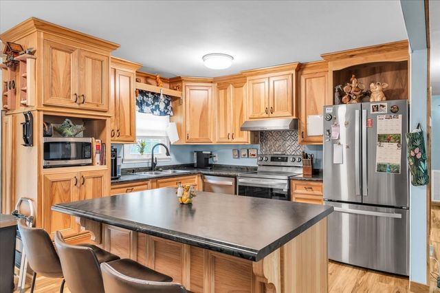 102 Edgewater Dr, Winchester, TN 37398