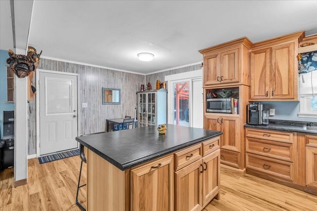 102 Edgewater Dr, Winchester, TN 37398