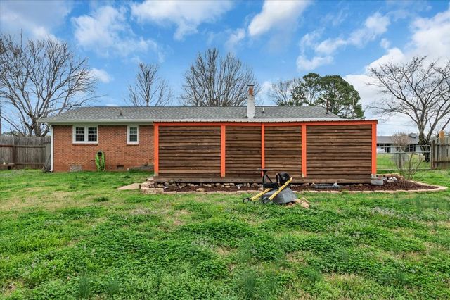 102 Edgewater Dr, Winchester, TN 37398