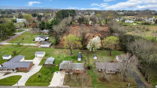 102 Edgewater Dr, Winchester, TN 37398