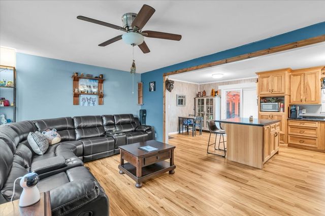 102 Edgewater Dr, Winchester, TN 37398