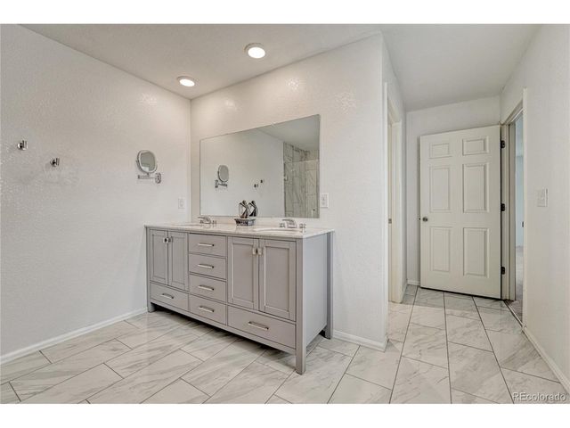 6024 High Timber Cir, Castle Rock, CO 80104