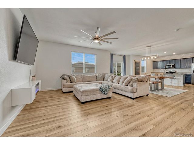 6024 High Timber Cir, Castle Rock, CO 80104