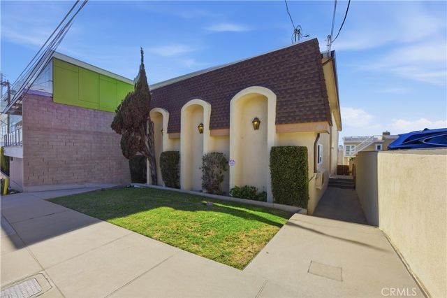 2121 Pacific Coast Highway, Hermosa Beach, CA 90254