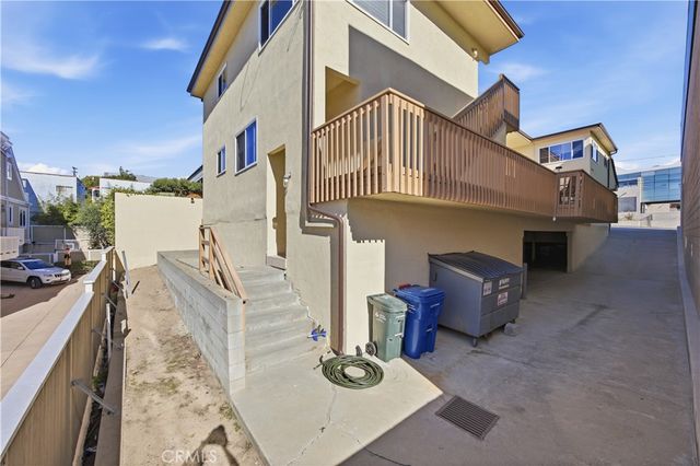 2121 Pacific Coast Highway, Hermosa Beach, CA 90254