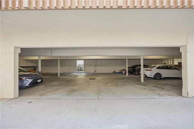 2121 Pacific Coast Highway, Hermosa Beach, CA 90254