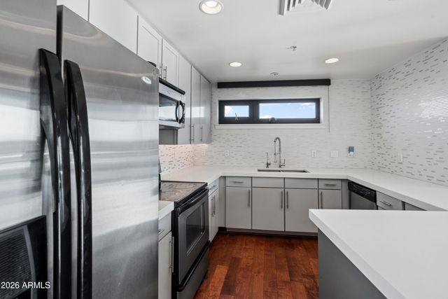 310 S 4TH Street 601, Phoenix, AZ 85004