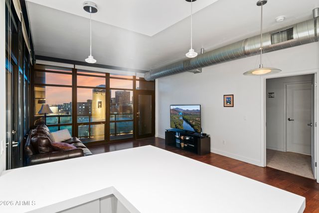 310 S 4TH Street 601, Phoenix, AZ 85004