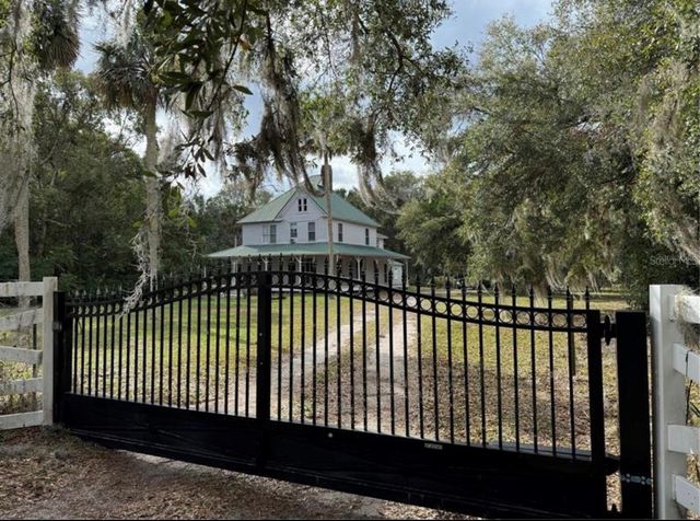 110 N VOLUSIA AVENUE, Pierson, FL 32180