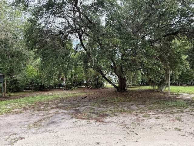 110 N VOLUSIA AVENUE, Pierson, FL 32180