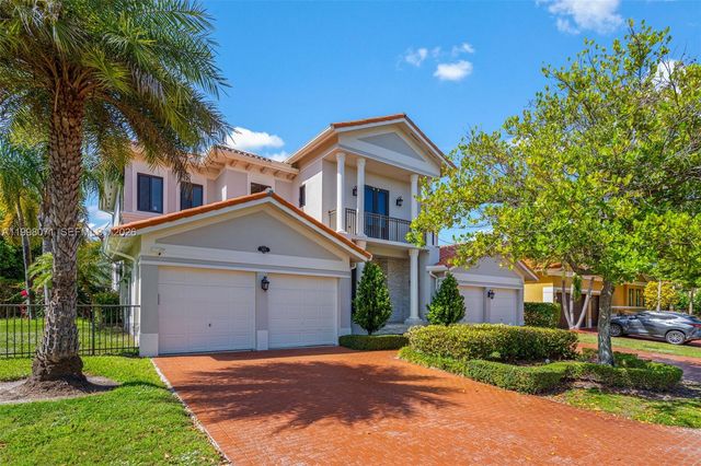 7613 SW 188th Ter, Cutler Bay, FL 33157