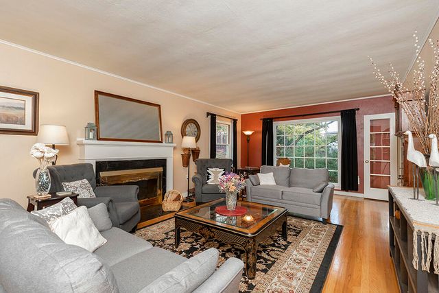 719 NW 3rd Street, Grants Pass, OR 97526