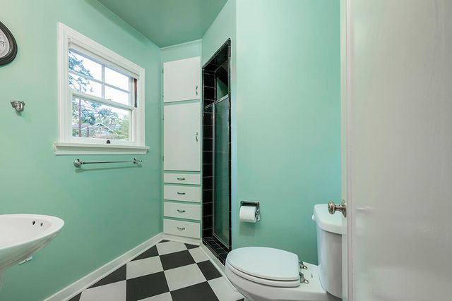 719 NW 3rd Street, Grants Pass, OR 97526