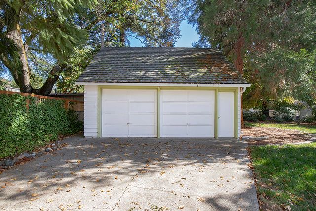 719 NW 3rd Street, Grants Pass, OR 97526