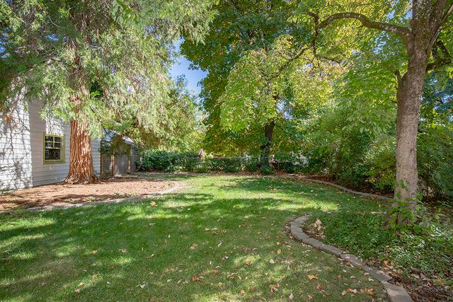 719 NW 3rd Street, Grants Pass, OR 97526
