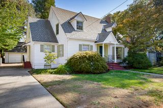 719 NW 3rd Street, Grants Pass, OR 97526