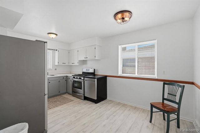 25060 Koontz Street, Roseville, MI 48066