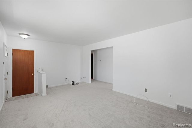 25060 Koontz Street, Roseville, MI 48066