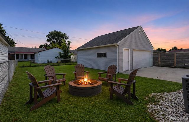 25060 Koontz Street, Roseville, MI 48066