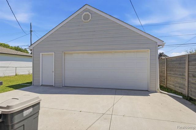 25060 Koontz Street, Roseville, MI 48066