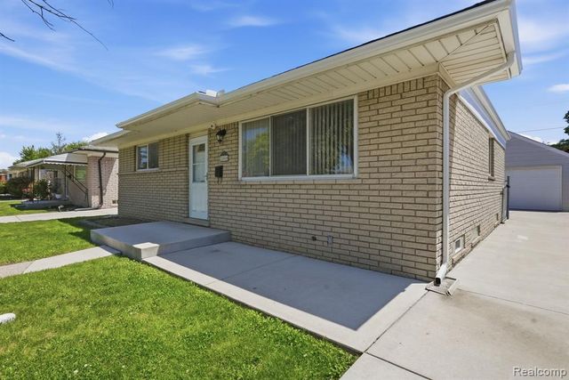 25060 Koontz Street, Roseville, MI 48066
