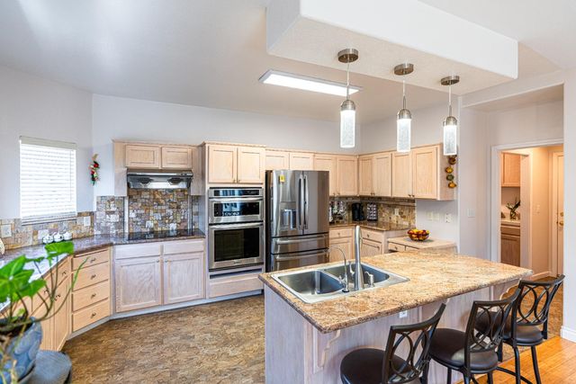 2322 E Revere Road, Fresno, CA 93720