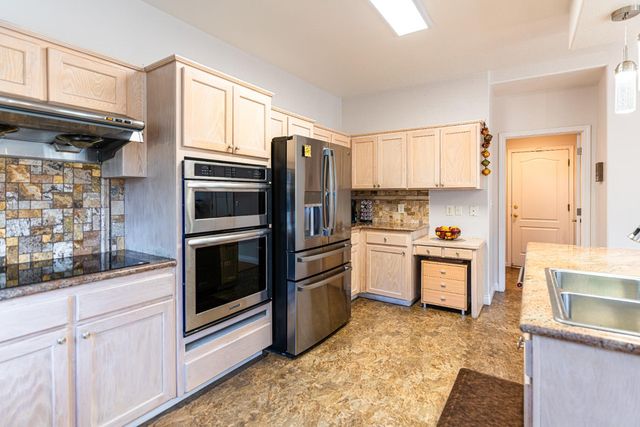 2322 E Revere Road, Fresno, CA 93720