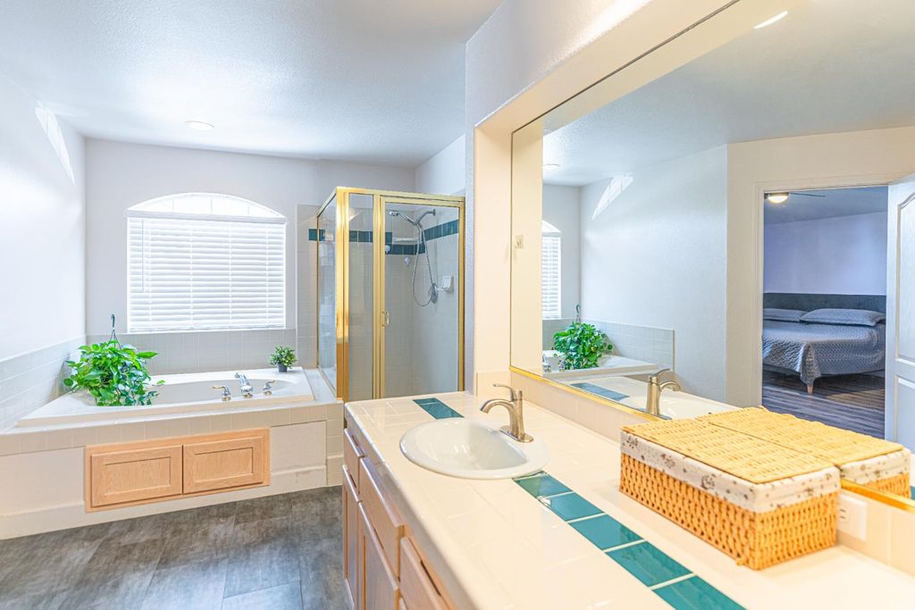 Image 30 of property listing at 2322 E Revere Road, Fresno, CA 93720