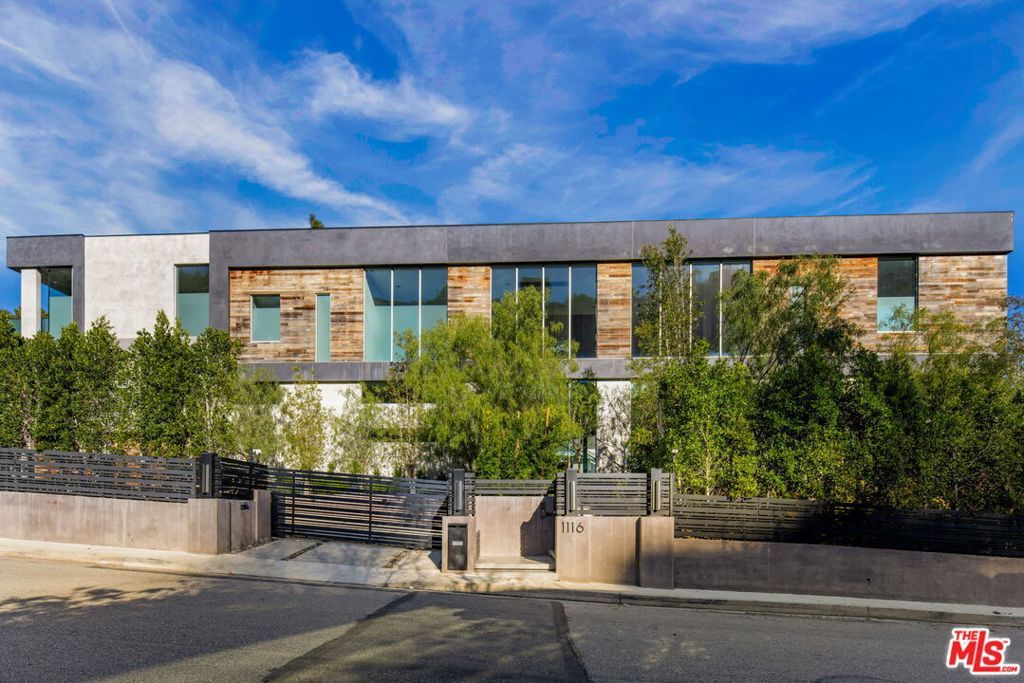 1116 Chantilly Road, Los Angeles, CA 90077 — exterior