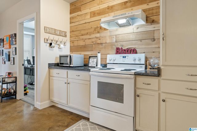 2012 HIGHLAND VILLAGE BEND, Birmingham, AL 35242