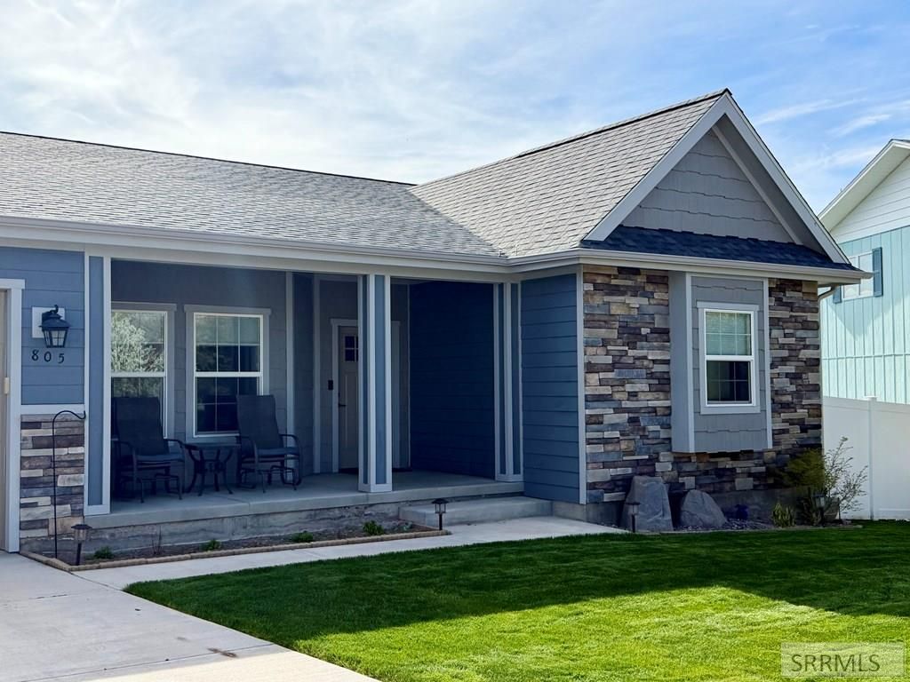 Image 3 of property listing at 805 Lucille, Pocatello, ID 83201