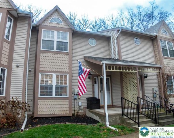 110 Independence Court, Bethlehem Twp, PA 18020